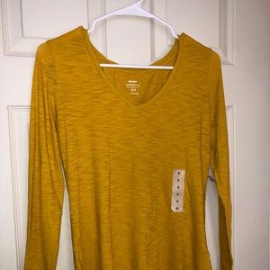 Old Navy Mustard Everywear Long Sleeve tee (Small)